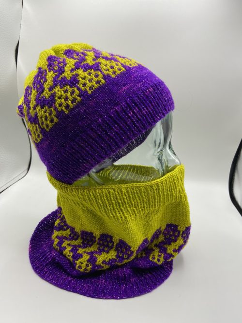 bold street hat and cowl set